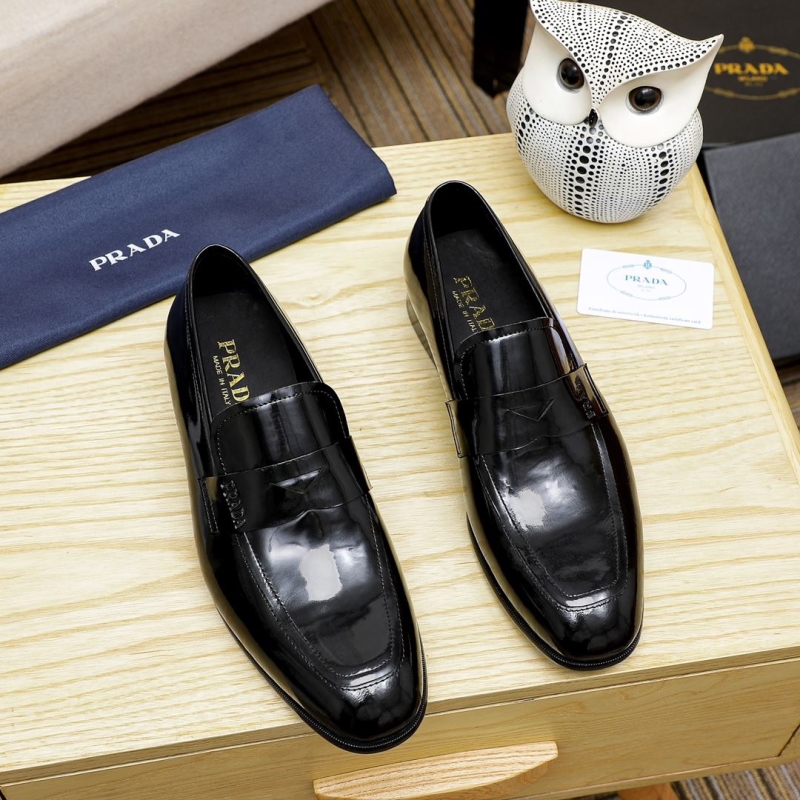Pra*a leather shoes